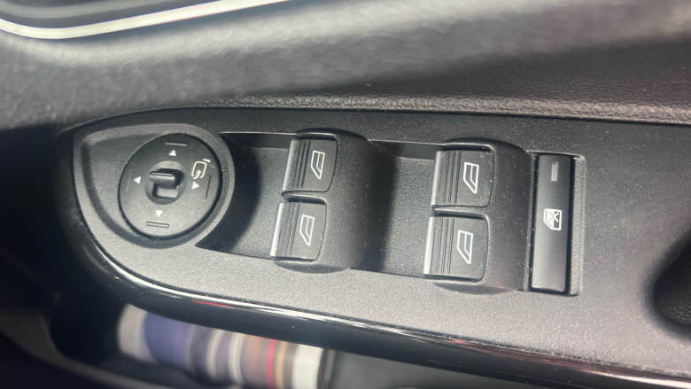 Ford B-MAX 1.0 EcoBoost 125 Titanium Navigator 5dr Petrol Hatchback